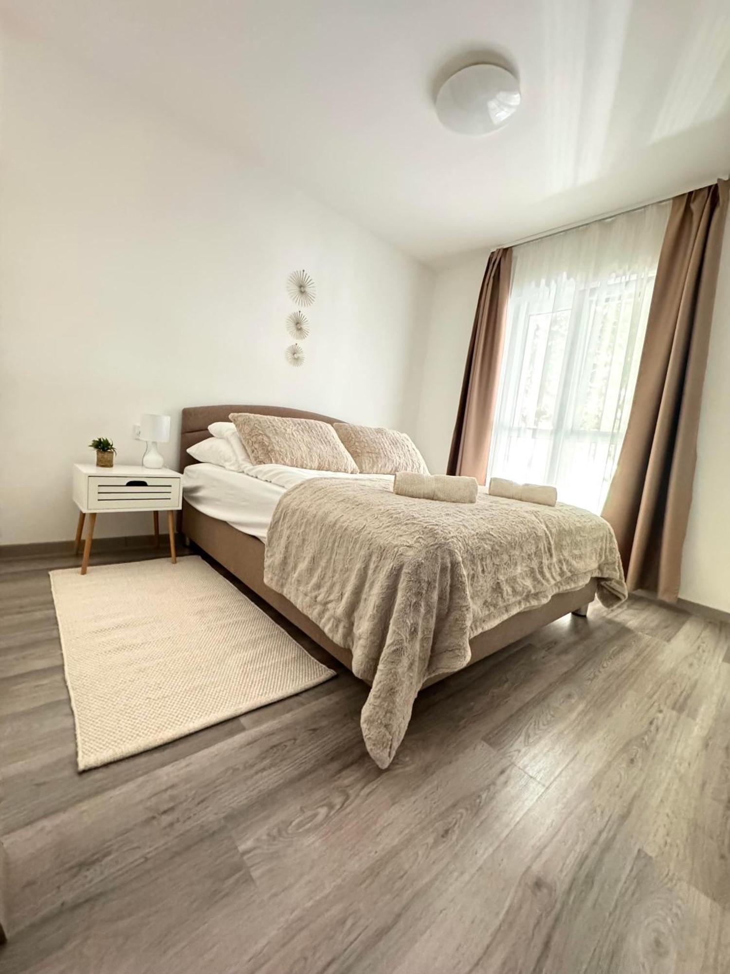 Sunsuite Segedín Exteriér fotografie